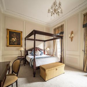 The Leonard Hotel